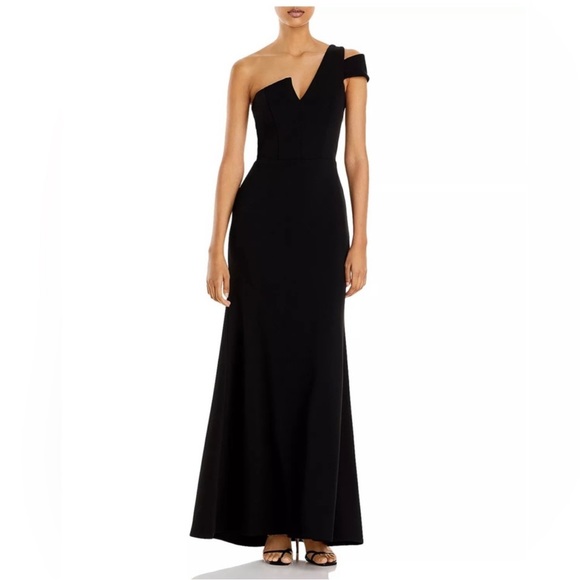 AQUA black formal dress. One shoulder. Train was hemmed. Bloomingdales - Picture 6 of 7
